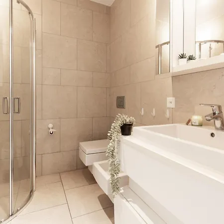 아파트 Green Caslano Apartment *